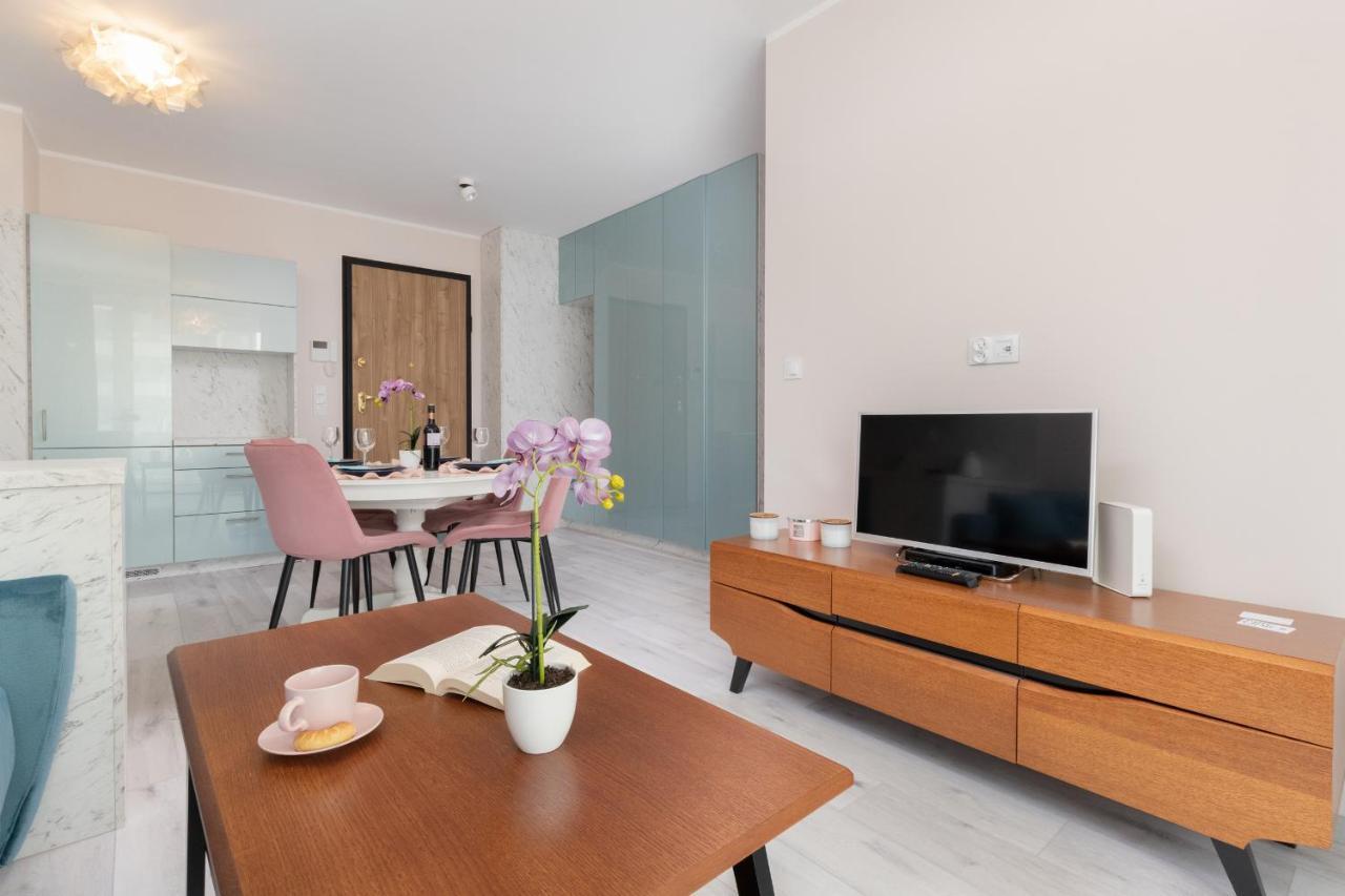 Plac Unii Apartment Gdynia By Noclegi Renters Exterior photo