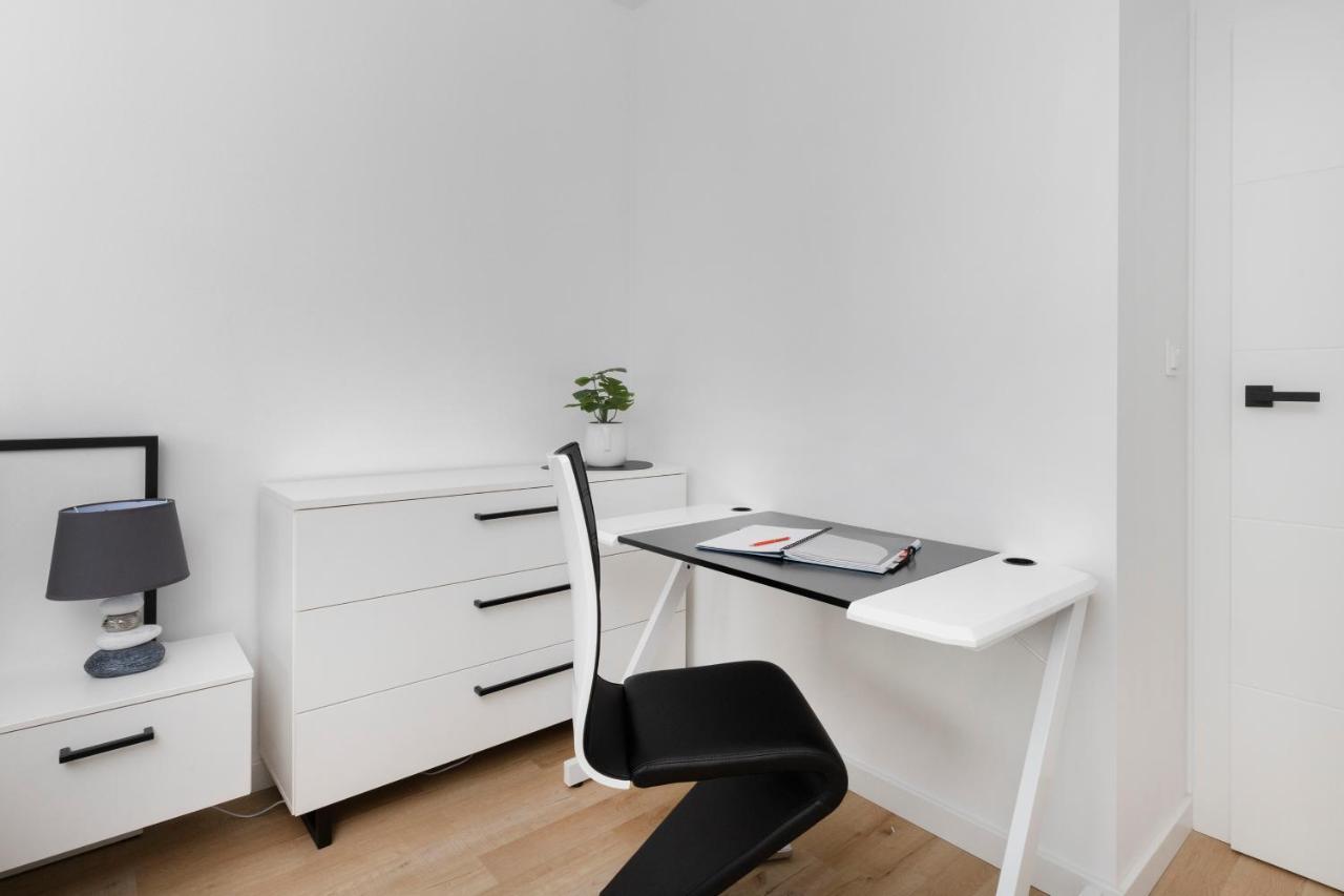 Plac Unii Apartment Gdynia By Noclegi Renters Exterior photo